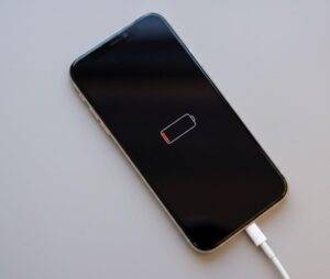 iPhone lädt nicht – professionelle Reparatur in Berlin bei MoaRepair