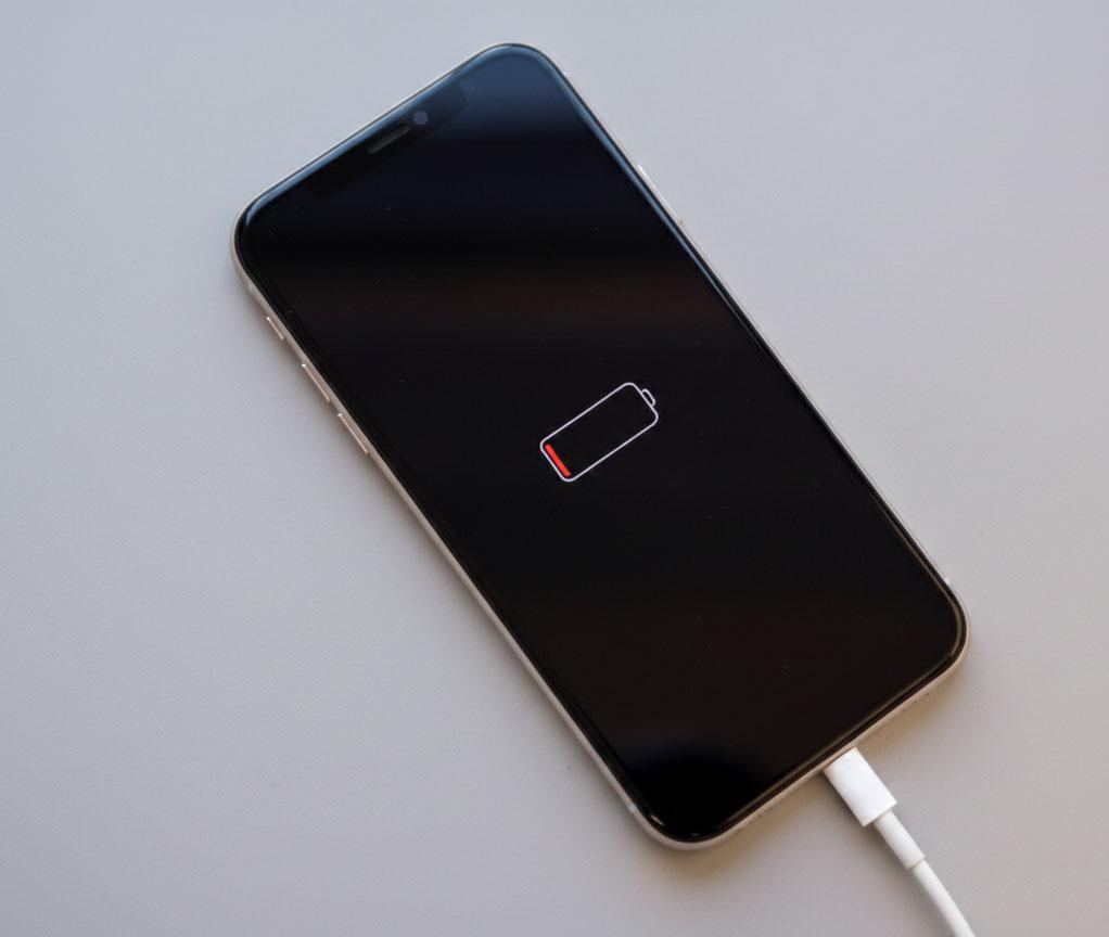 iPhone lädt nicht – professionelle Reparatur in Berlin bei MoaRepair